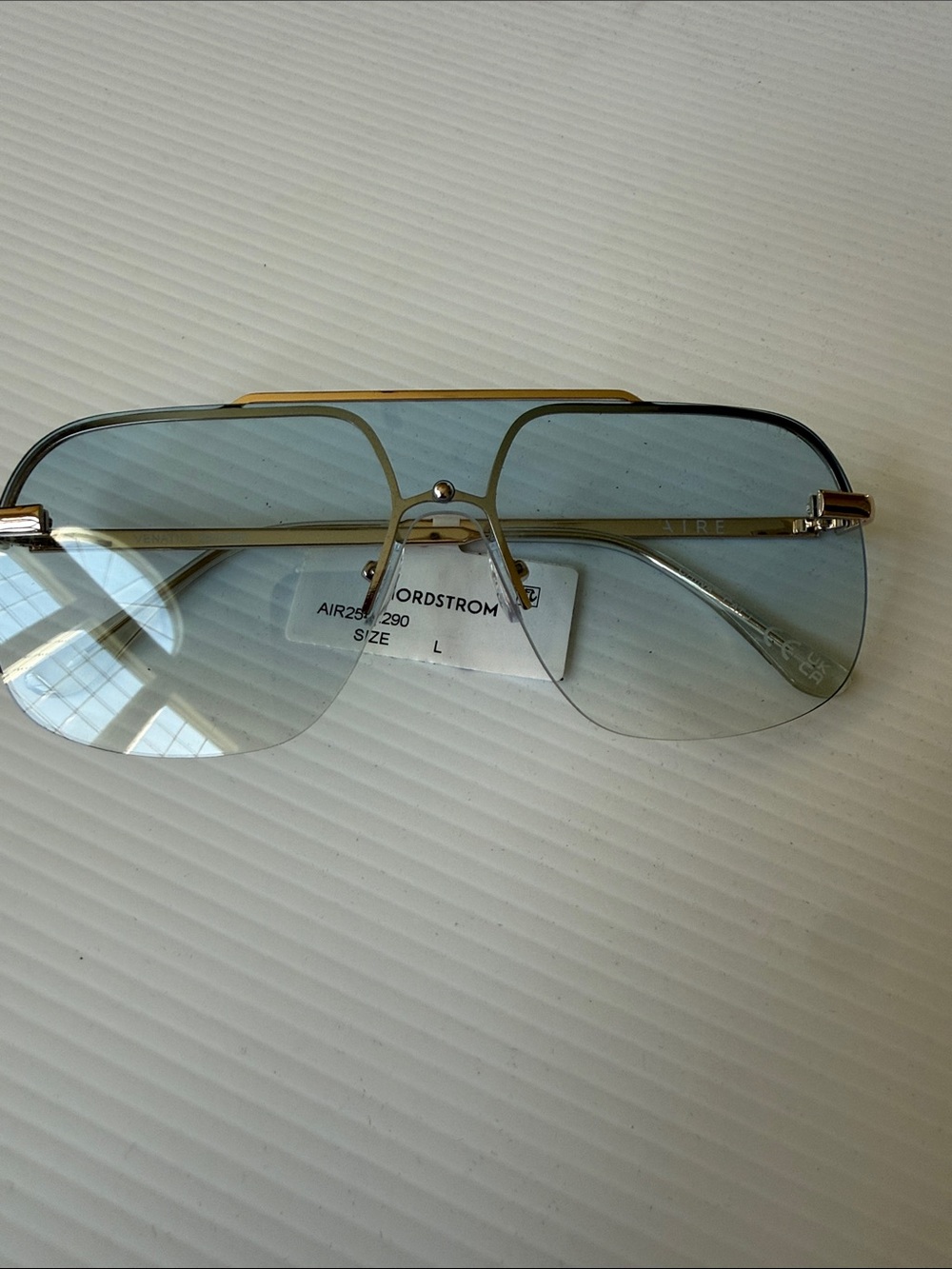 NEW Nordstrom Blue Gradient Aviator Sunglasses with Gold Frame Aire